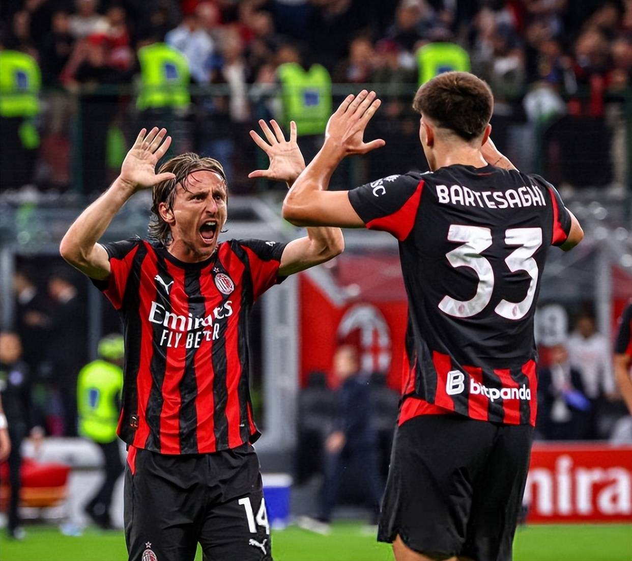 回声报记者：萨拉赫有可能想先发制人，但不会得到想要的结果