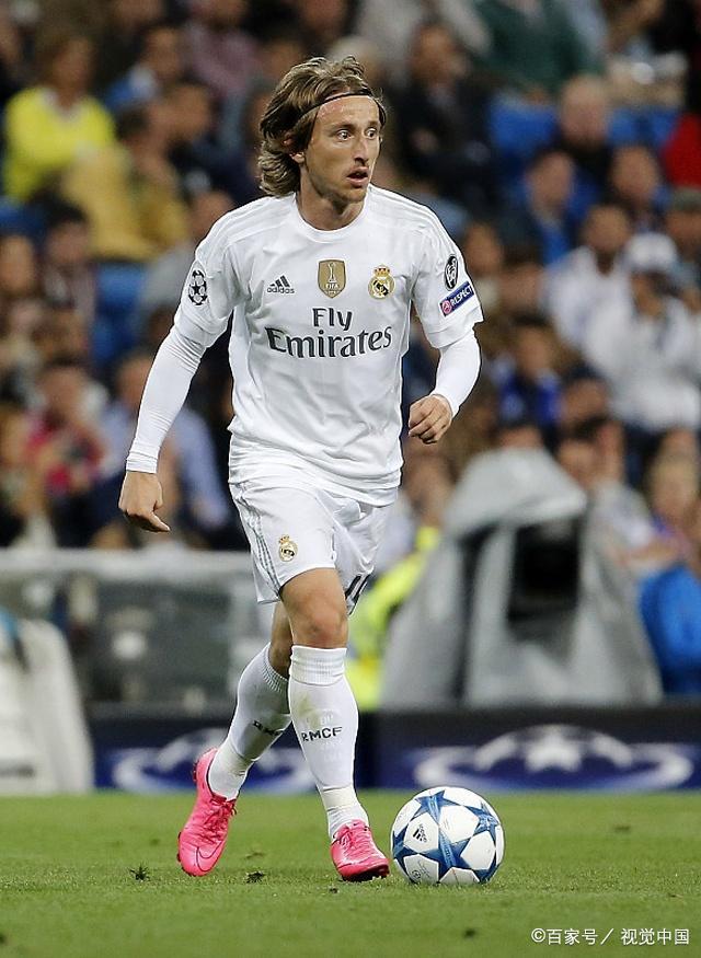 王伟：亚泰中期想引进更好的球员，但这些球员不愿冒巨大风险