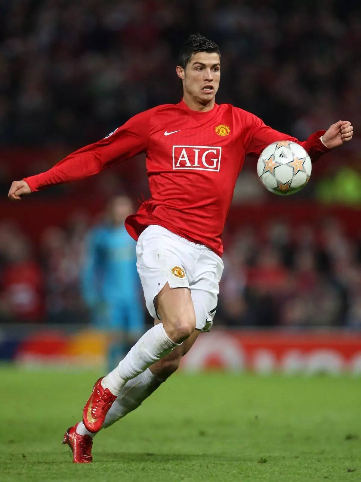 队报：雷恩17岁高中锋梅特潜力高，他选39号只因好友特尔